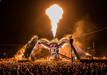 Glastonbury spider stage